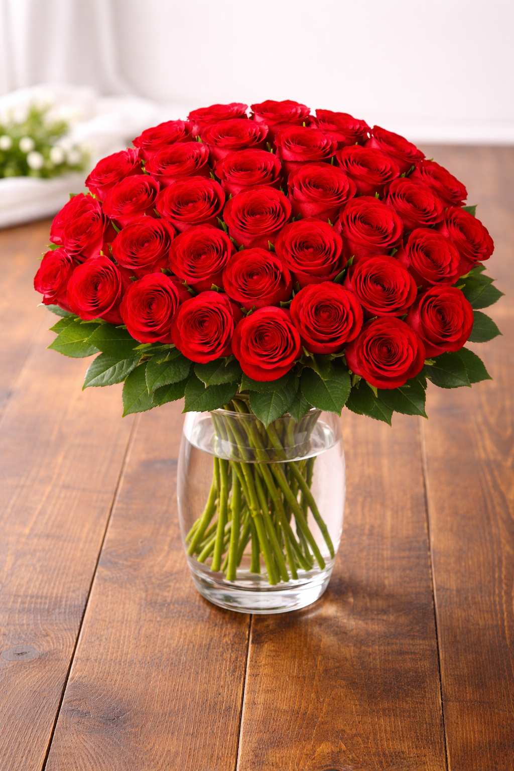 50 Farm-Fresh Red Freedom Roses – Premium Event-Grade Bundle – FedEx Priority Overnight