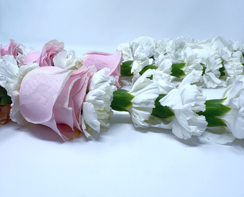 Pink Mondial Roses Blended with White Playa Blanca Rose and White Carnation - Flower Garland & Mala